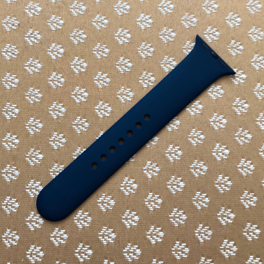 M/L Apple Watch Athletic Band, Navy
